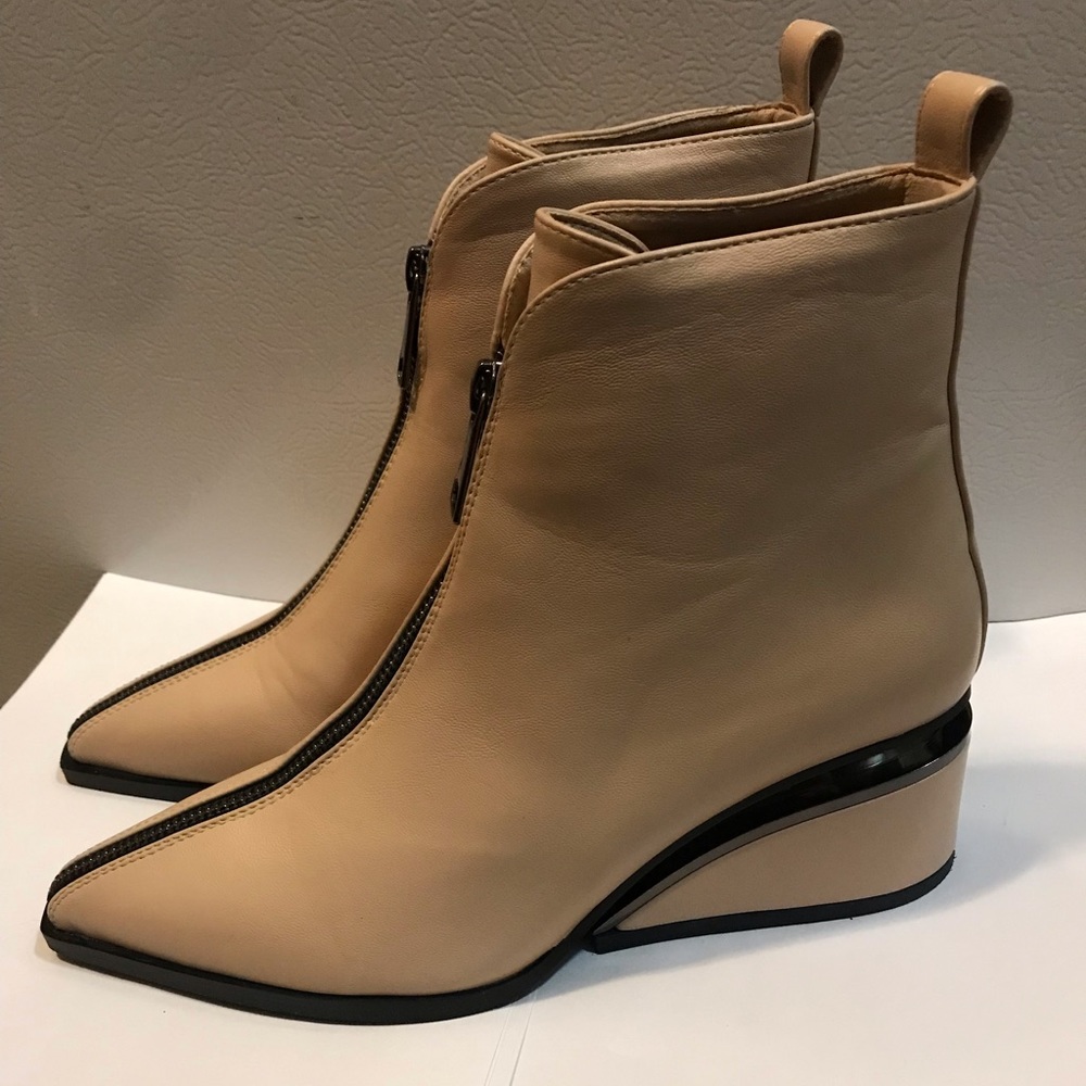 New Torgeis leather boots Size 7,5